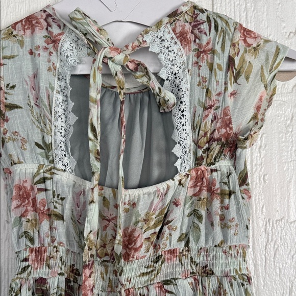 Floral Maxi Dress - Picture 3 of 5